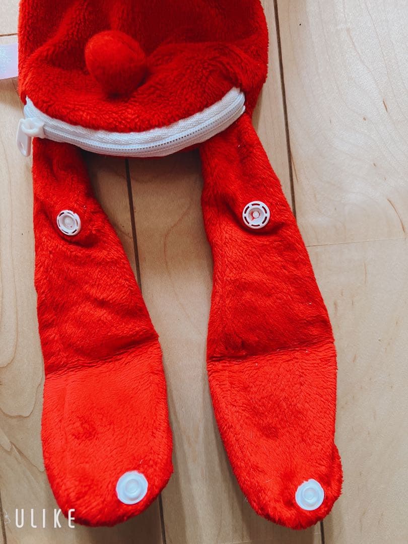 赤いグルーミーキャラクターぬいぐるみポーチ