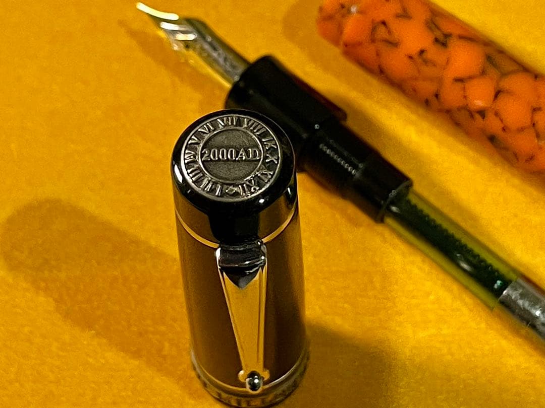 まー　デルタ　万年筆　IIMILLENNIO コレクション　ダークオレンジ