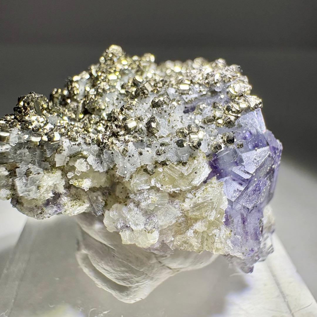 476 中国　ヤオガンシャン産　フローライト&パイライト