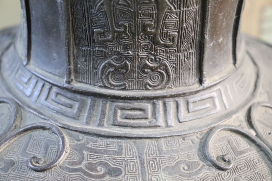 古銅器　獣紋　アンティーク　送料込み250116