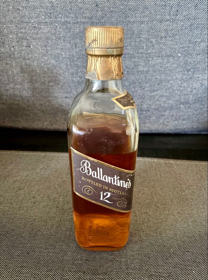 バランタイン12年　赤青紋章　裏面エンボス有り　1960年代　古酒　未開封