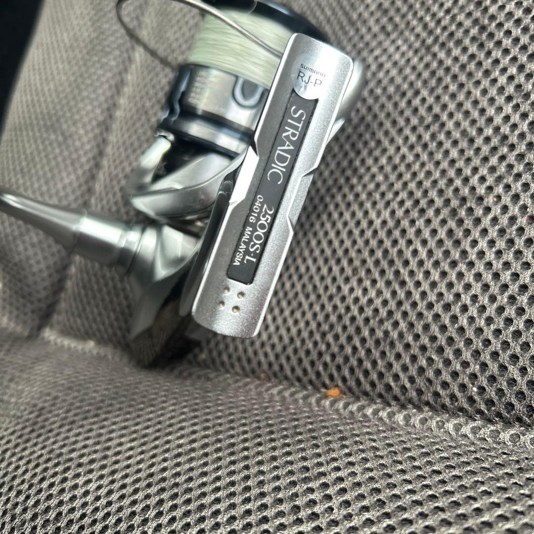 Shimano 19ストラディック　スピニングリール 2500S