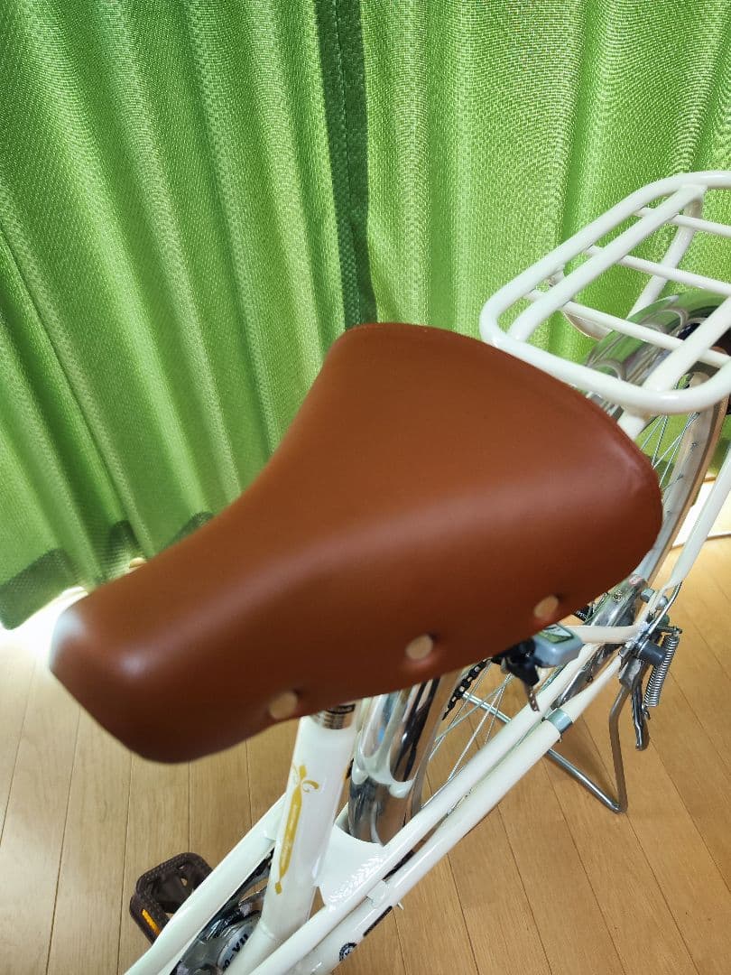 MAーJIN　asahi 子供用自転車　22インチ　 ホワイト 前カゴ付き