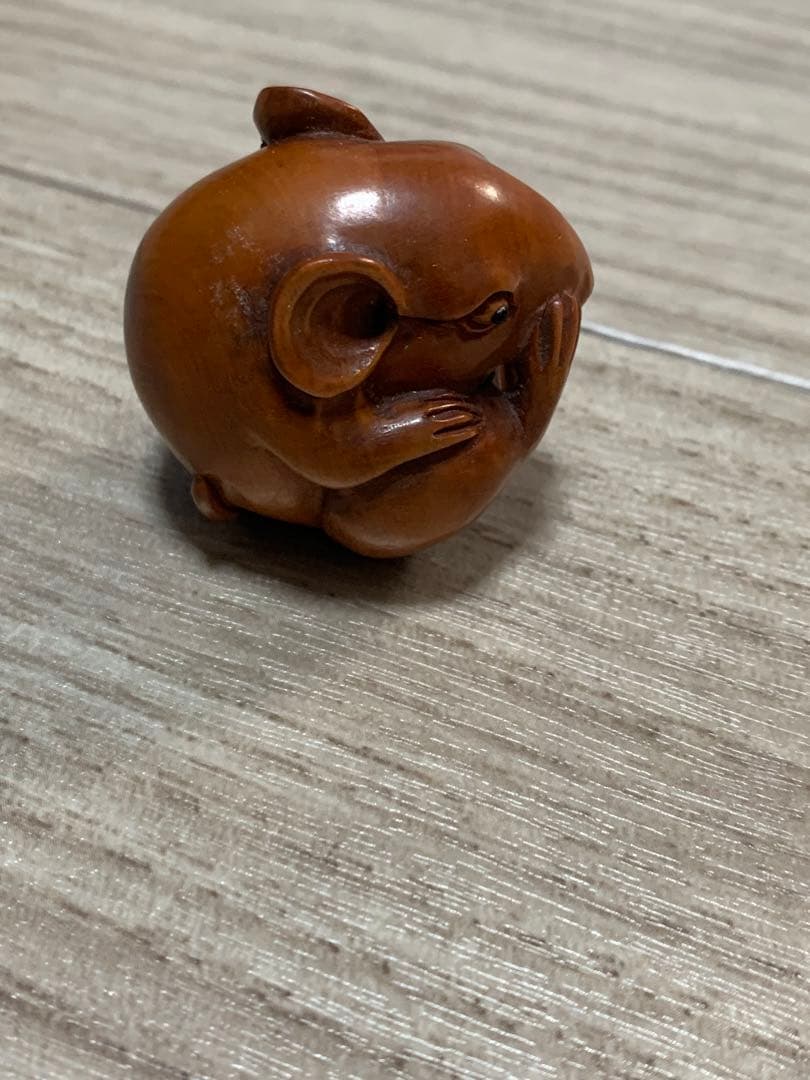 根付　ネズミ　鼠　子　干支　木材　木彫　在銘