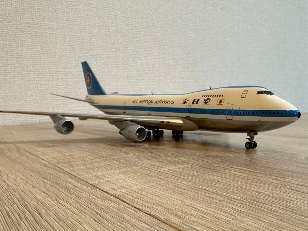 ANA B747SR-100全日空 BBOX 1/200 JA8136