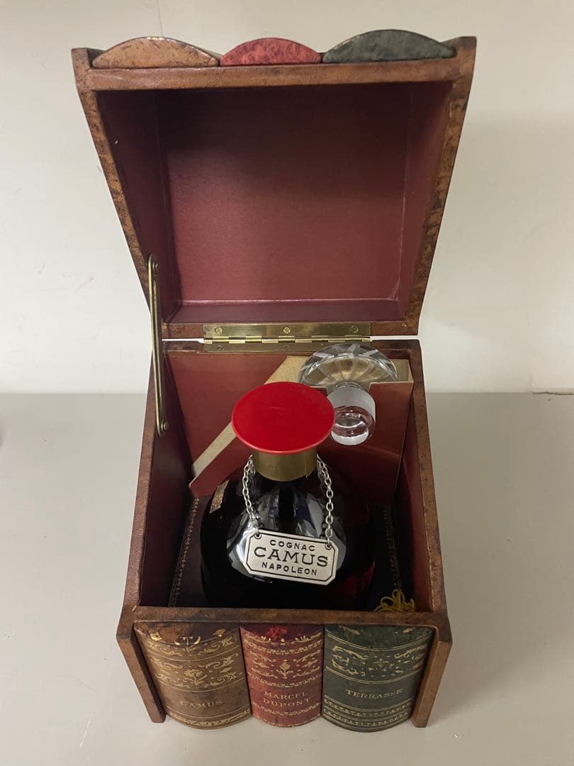 ❷未開封 CAMUS ナポレオン ブランデー 専用ボックス付き 替栓付き 古酒