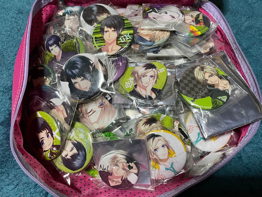 DYNAMIC CHORD ダイナー　成海　有紀　缶バッジ等　約100個