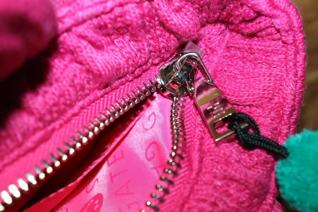 新品 PEARLY GATES ケーブルニット梵天付き カートバッグ Ⓗ