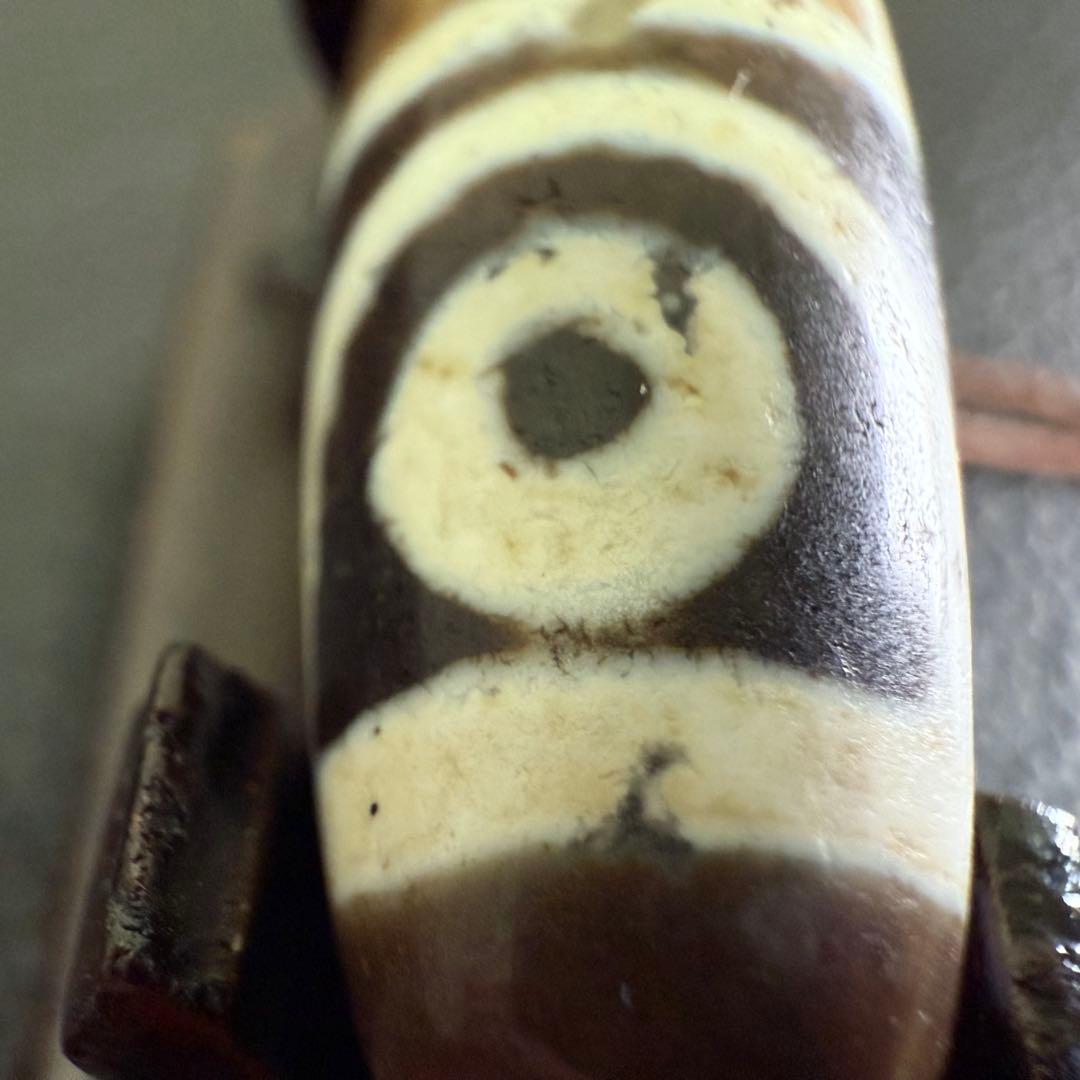 チベット　西蔵　変形四眼天珠 ジービーズ ancient 朱砂 老天