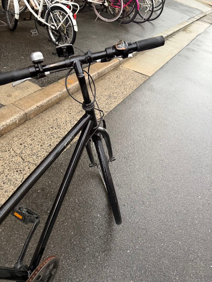 137 自転車 大阪市 【引取り限定】 28インチ 変速付き クロスバイク
