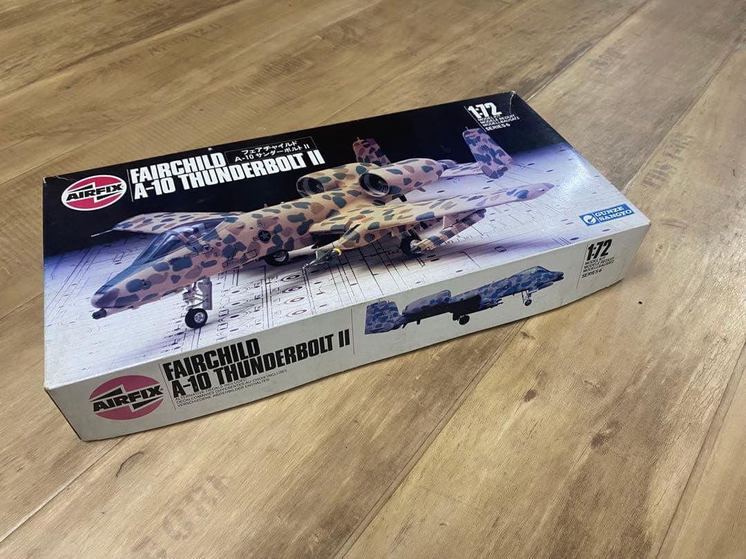 ミリタリー FAIRCHILD A-10 THUNDERBOLT II 1/72