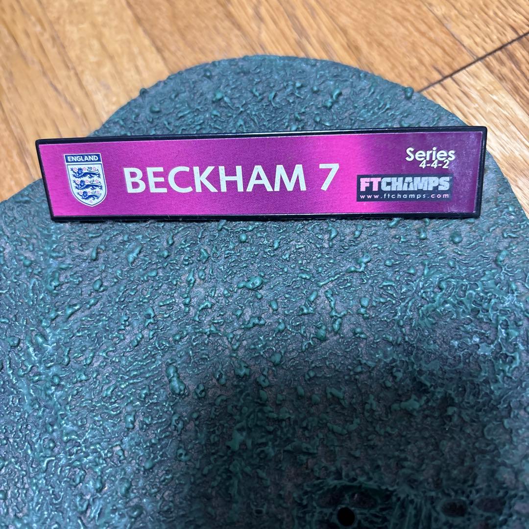 デビッド・ベッカム フィギュア 12インチ イングランド W杯 台座付
