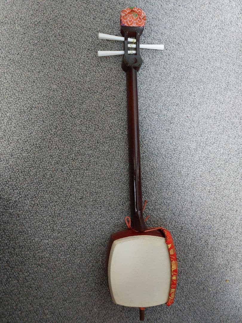 三味線本体 白・赤