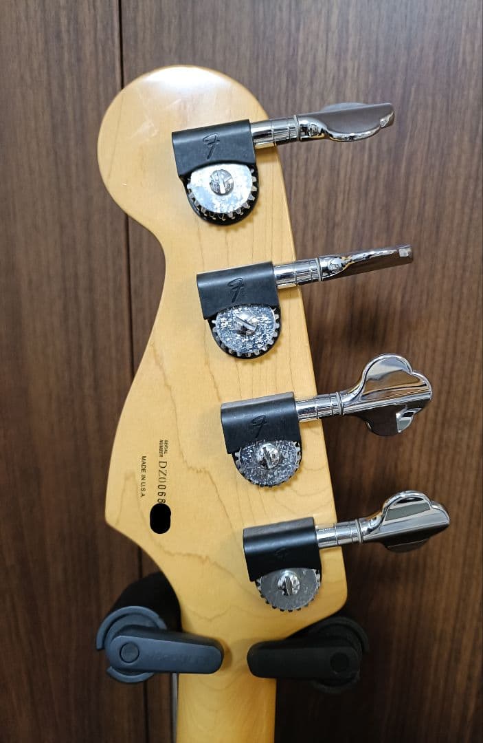 ベース Fender USA American Deluxe PrecisionBass