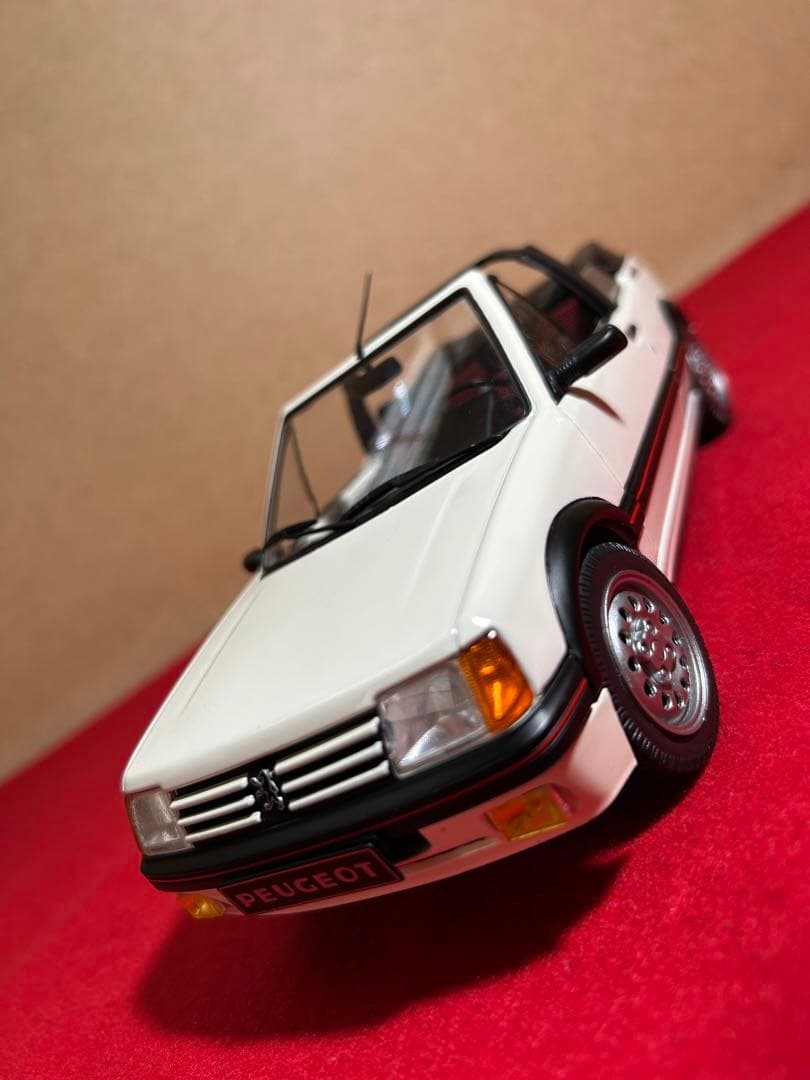 【超レア】　1/18 プジョー 205CTI