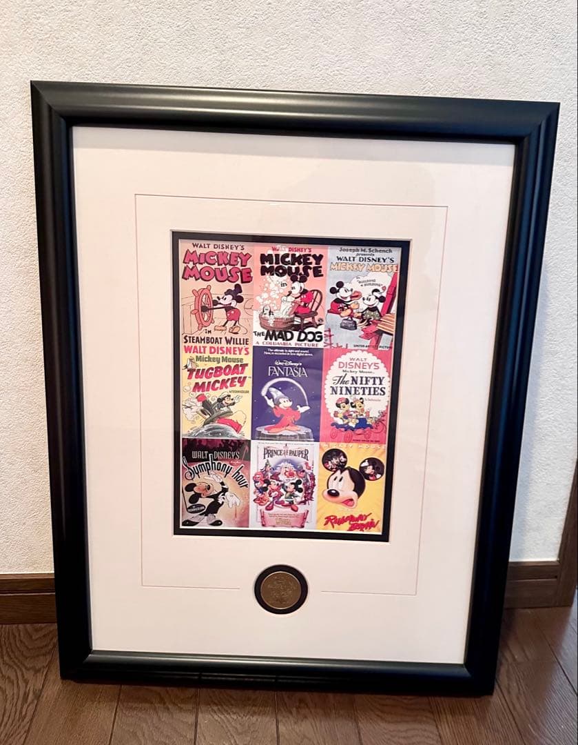 ♦️お買い得♦️9種類の映画ポスター&75周年記念メダル付きフレームアート 限定版