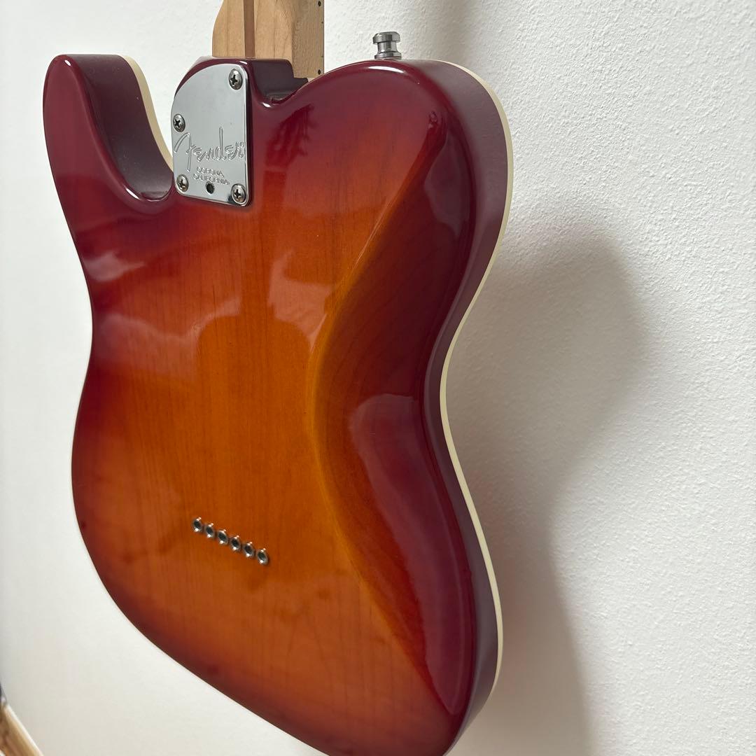 Ｆｅｎｄｅｒ　ＵＳＡ　アメリカンデラックス　エイジドチェリーサンバースト２００９