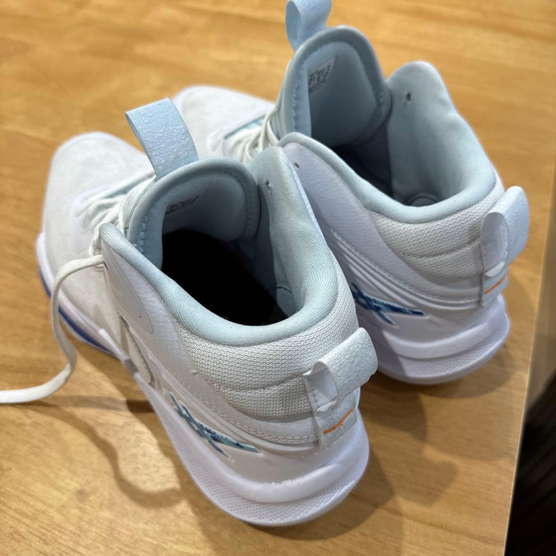 asics NOVA SURGE 3 バスケットシューズ