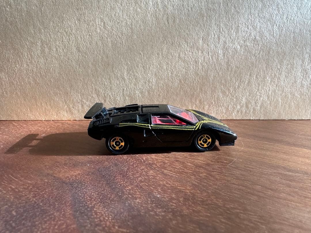 トミカ 青箱 F50ランボルギーニカウンタック LP500S (黒/金タンポ)