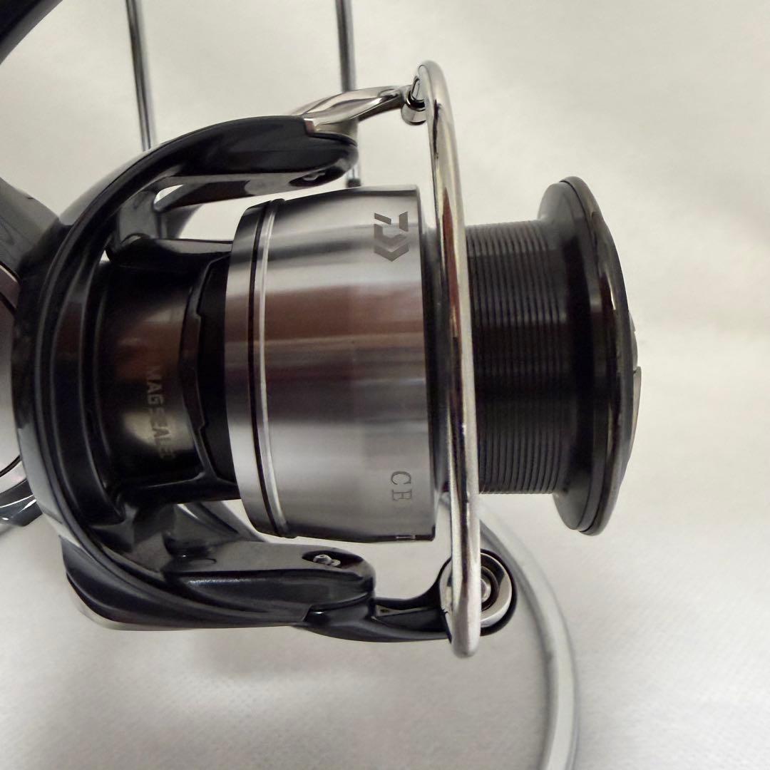 【美品】 ダイワ 24セルテート LT3000-XH