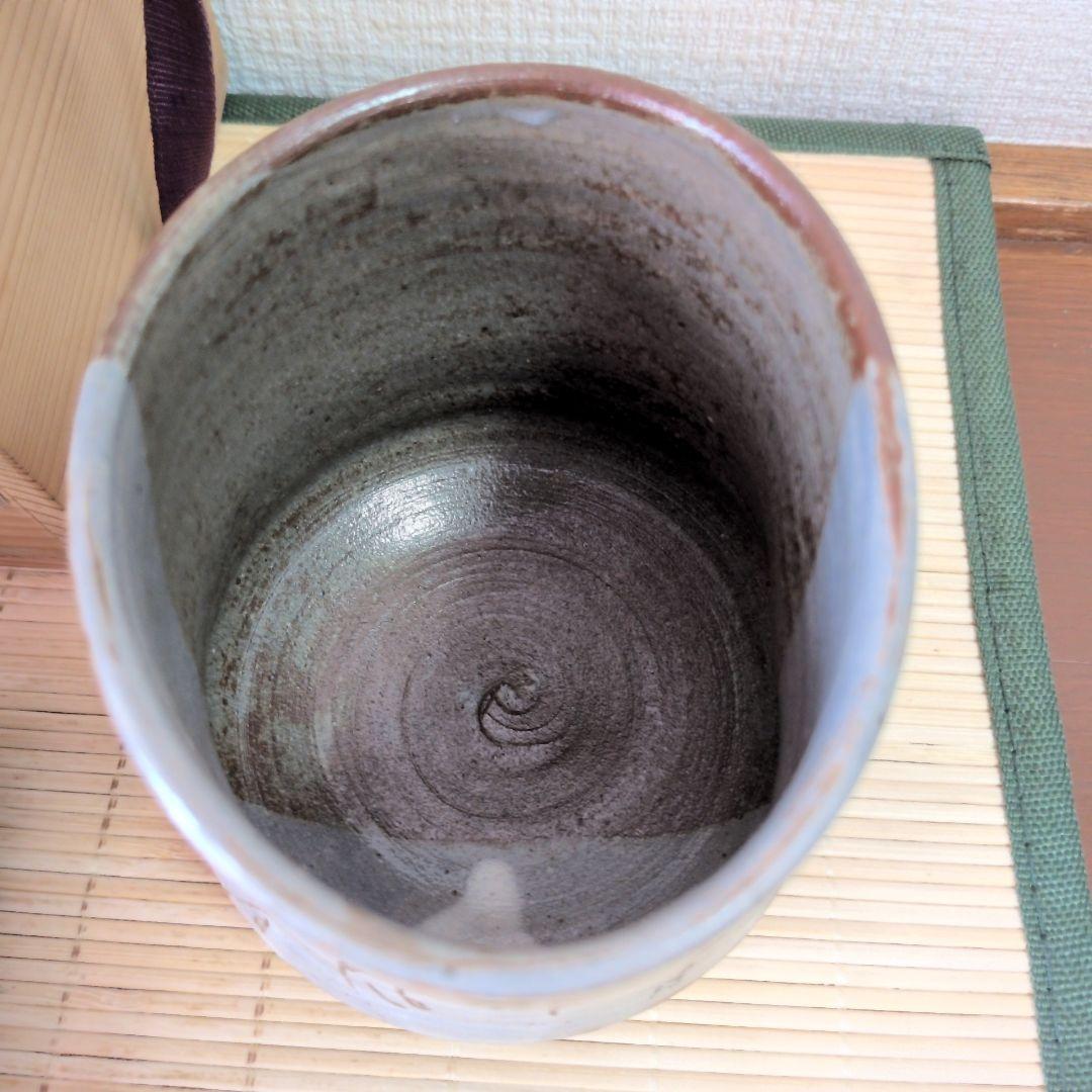 【美品】『抹茶茶碗』乾山写　片身替筒茶盌　　a2600109