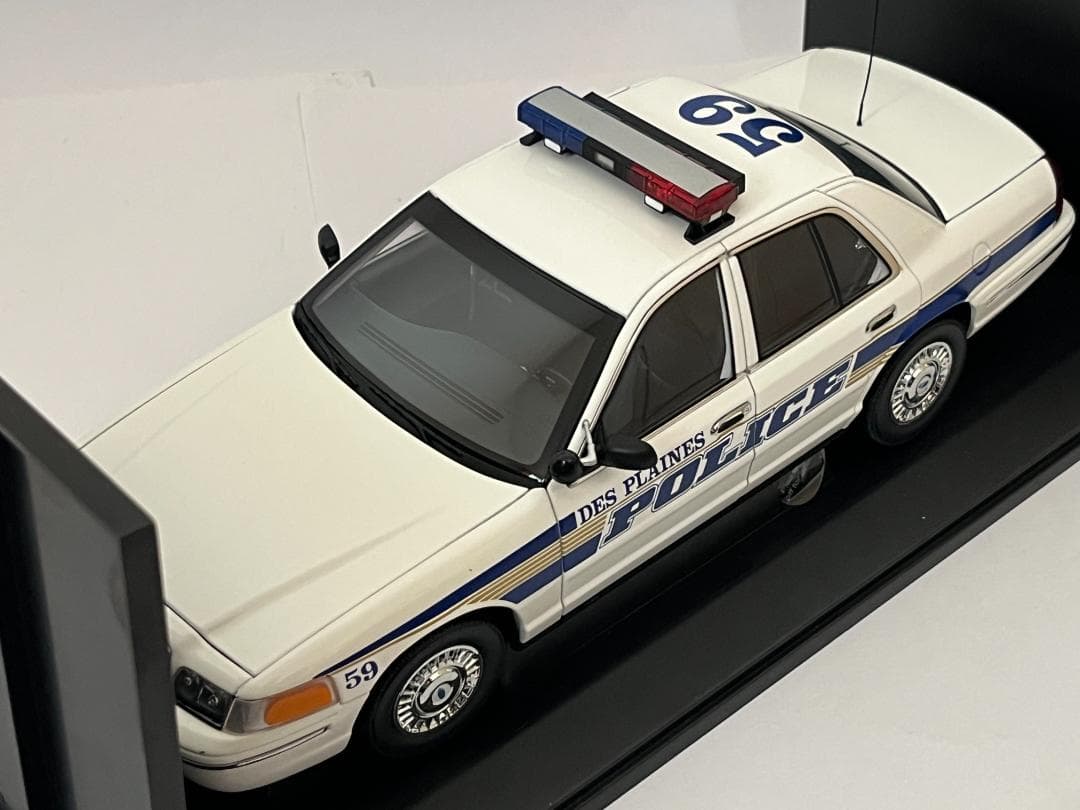オートアート 1/18 72701 フォード クラウンビクトリア LAPD 箱付