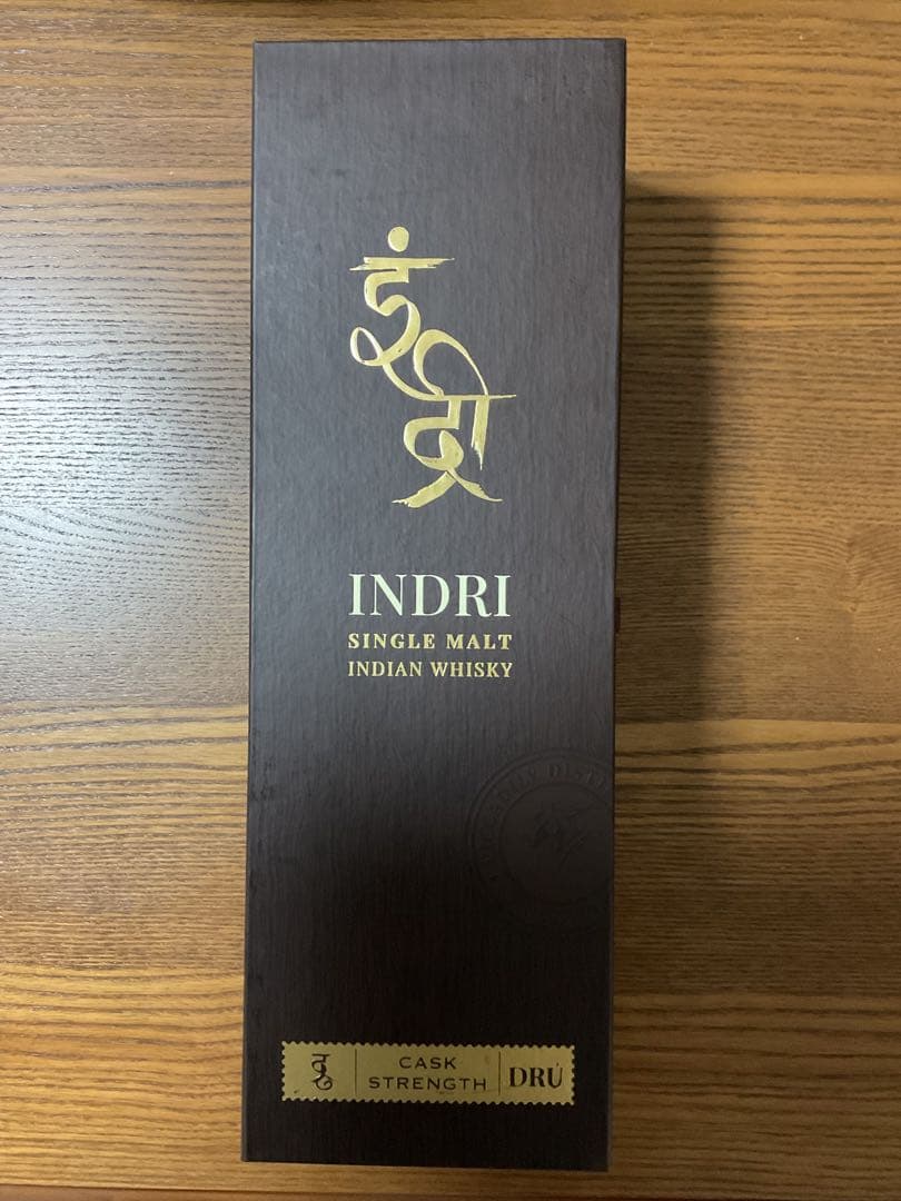 INDRI シングルモルトウイスキー DRU カスクストレングス