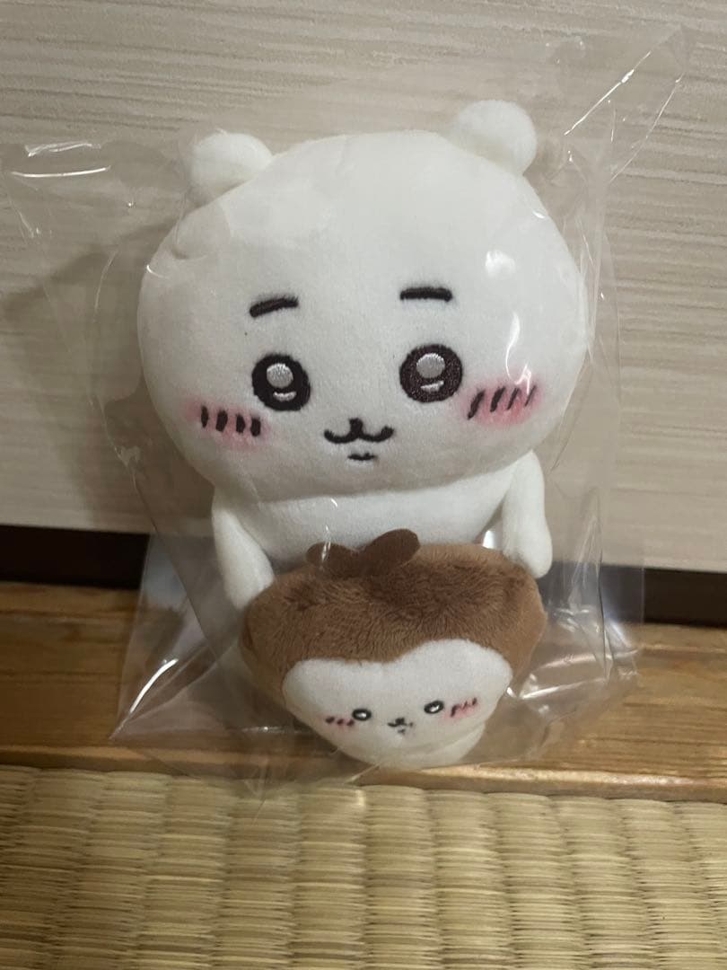 ちいかわ デスクトップから見守るひっかけぬいぐるみ 3個➕ミニカゴセット