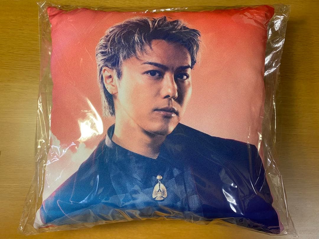 EXILE RED PHOENIX TAKAHIRO スクエアクッション 実写