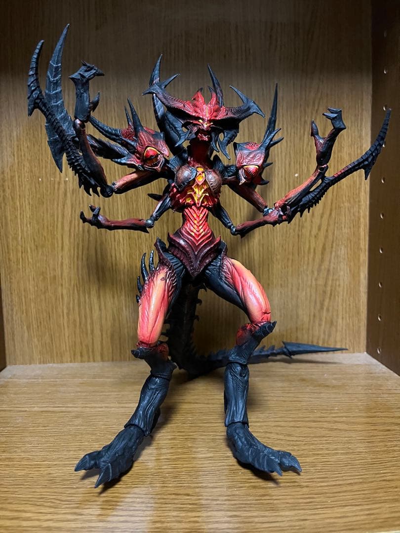 NECA ディアブロ3フィギュア