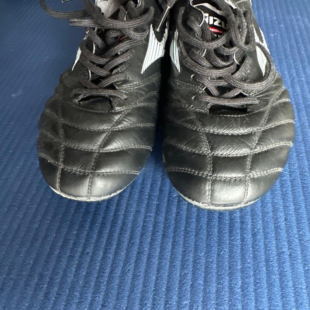 モレリアネオ3 ブラック/レッド 28.5 ミズノ