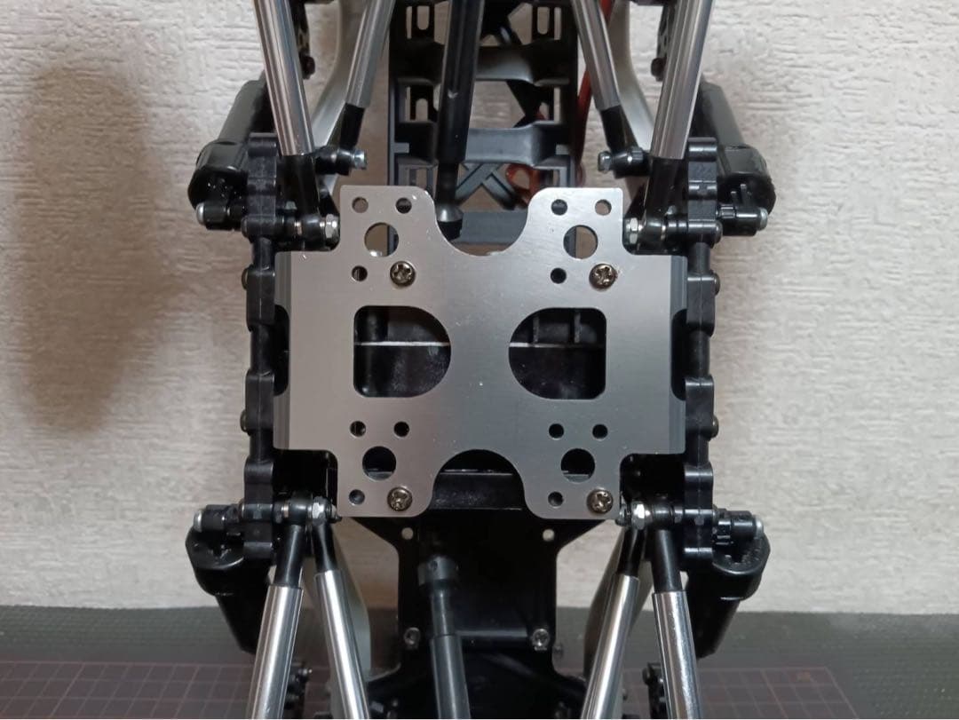 タミヤCR-01フォードブロンコ1973ボディ付き