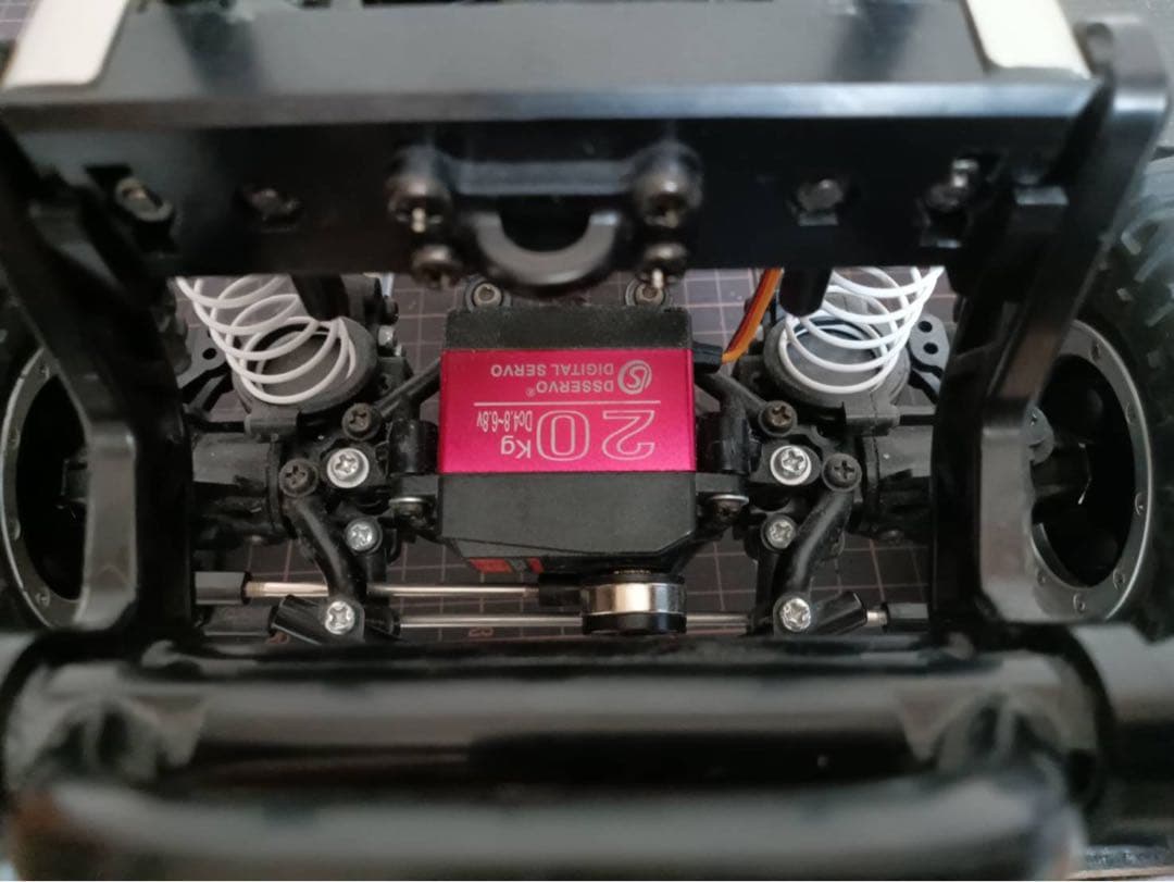 タミヤCR-01フォードブロンコ1973ボディ付き