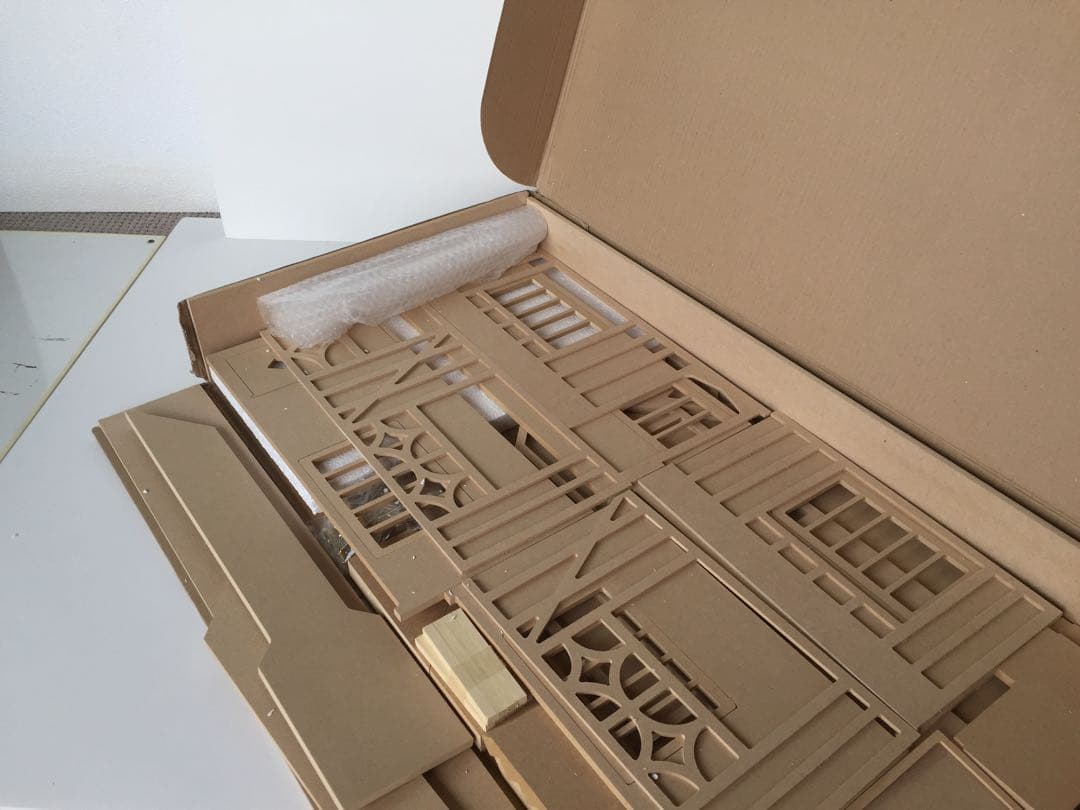 イギリス製 ドールハウス（組立キット12分の1）オークハウス（ジョージアン様式）