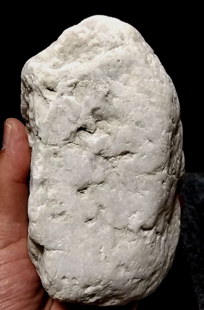 ★翡翠原石★糸魚川硬玉【姫川・転石ウブ1.7kg】