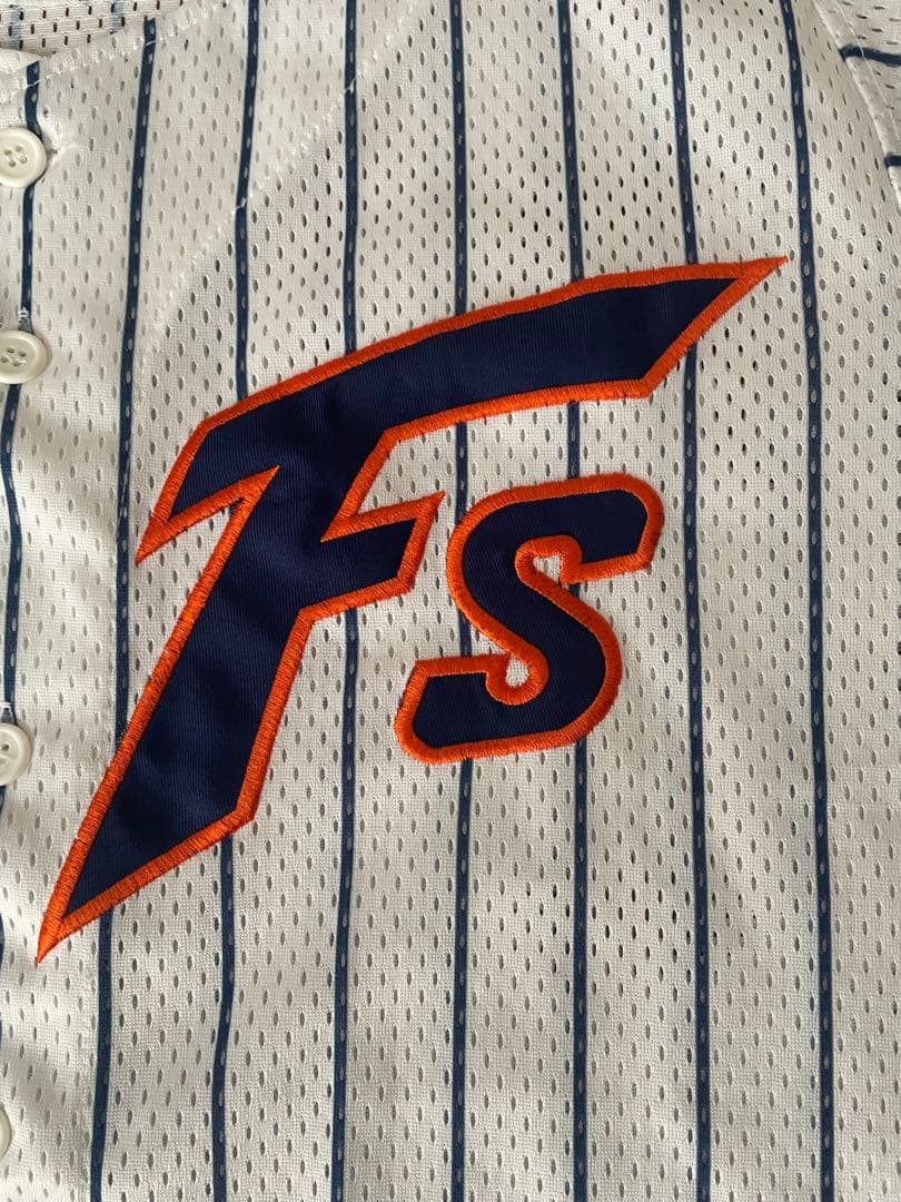 【美品】レプリカユニフォーム　日本ハムファイターズ