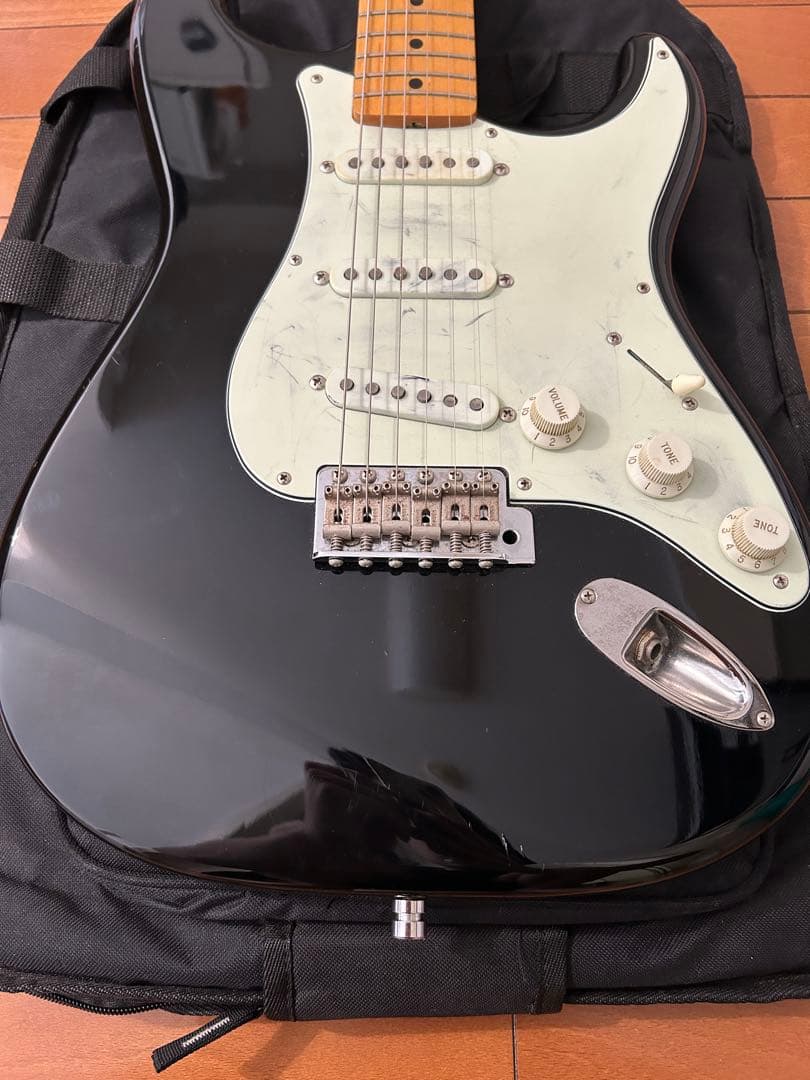￼ Fender Japan ST57-TX ピックガードカスタム