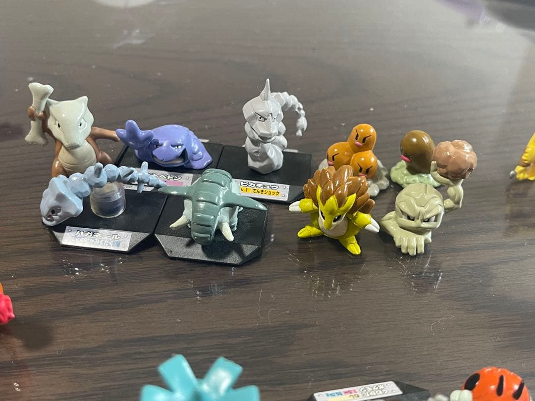 ポケモン　フィギュア　モンコレ　フルカラー　 立体図鑑　ポケモンキッズ