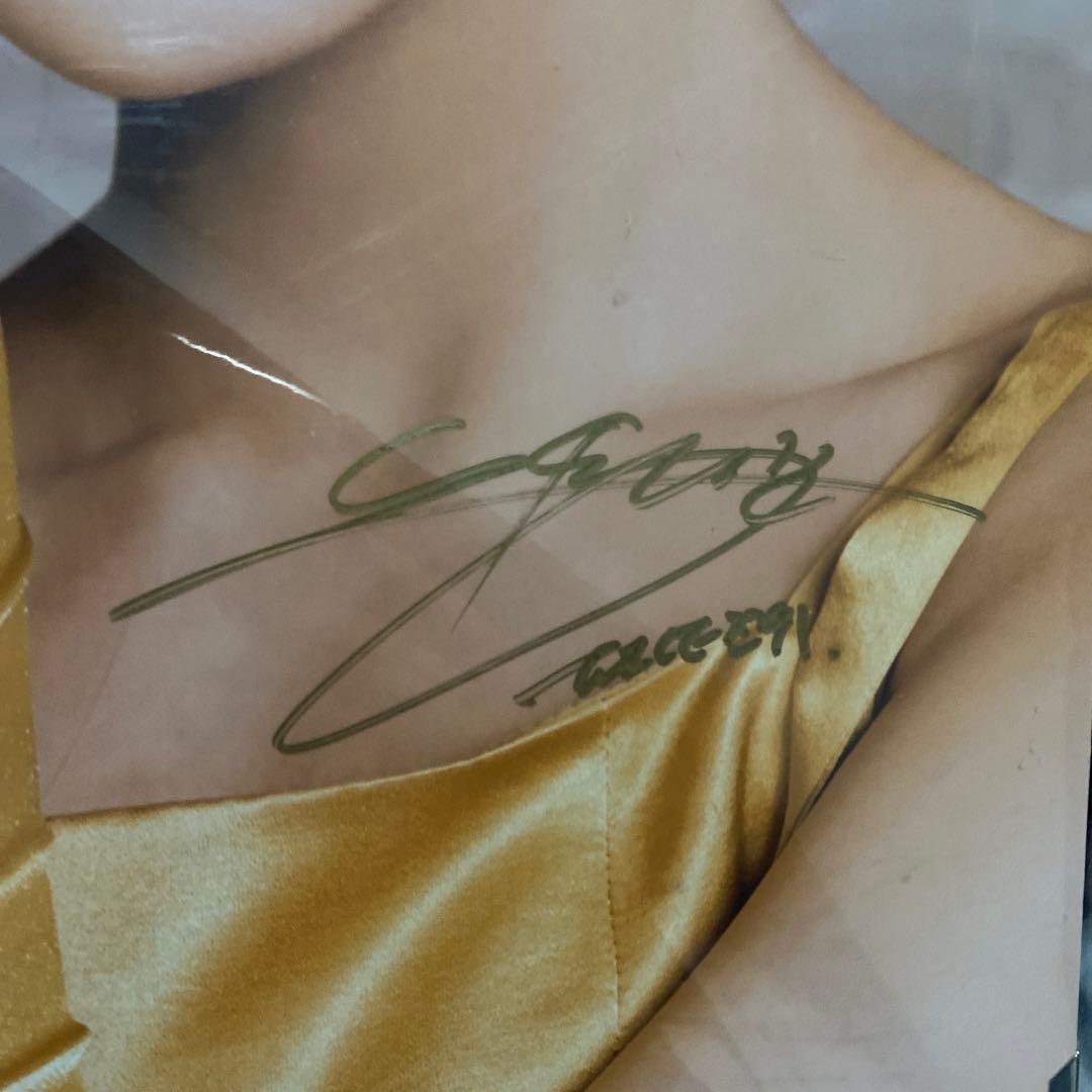 TWICE ツウィ TZUYU 直筆　サイン入りポスター風写真