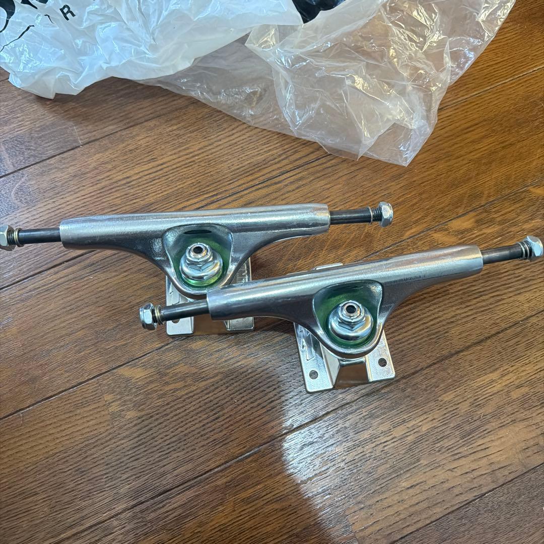 Thunder Trucks 148 Lights 新品未使用