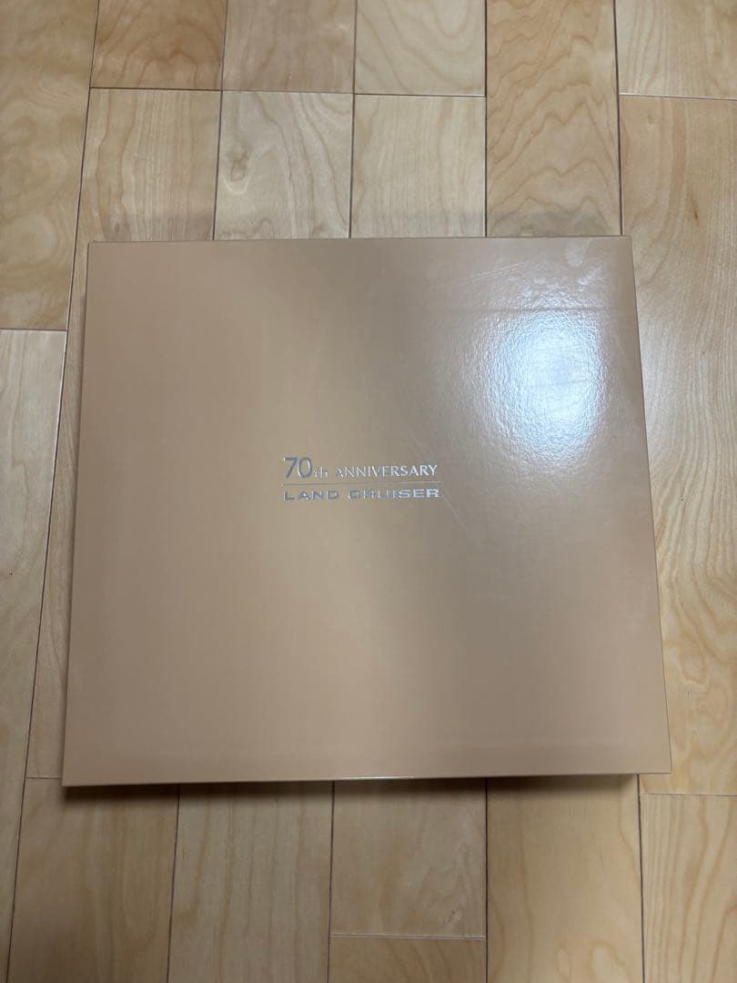 トヨタ　ランドクルーザー　70周年記念　ピンバッジ