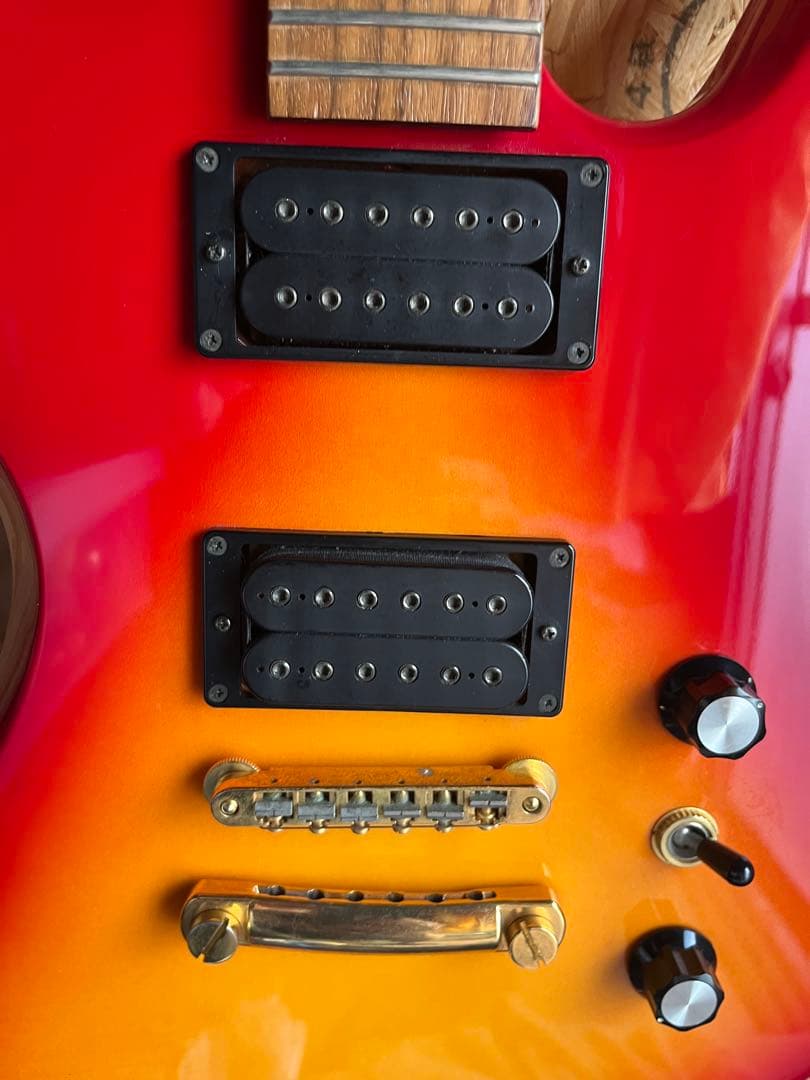 TARGET ギター レッド/オレンジグラデーション　hide モッキンバード