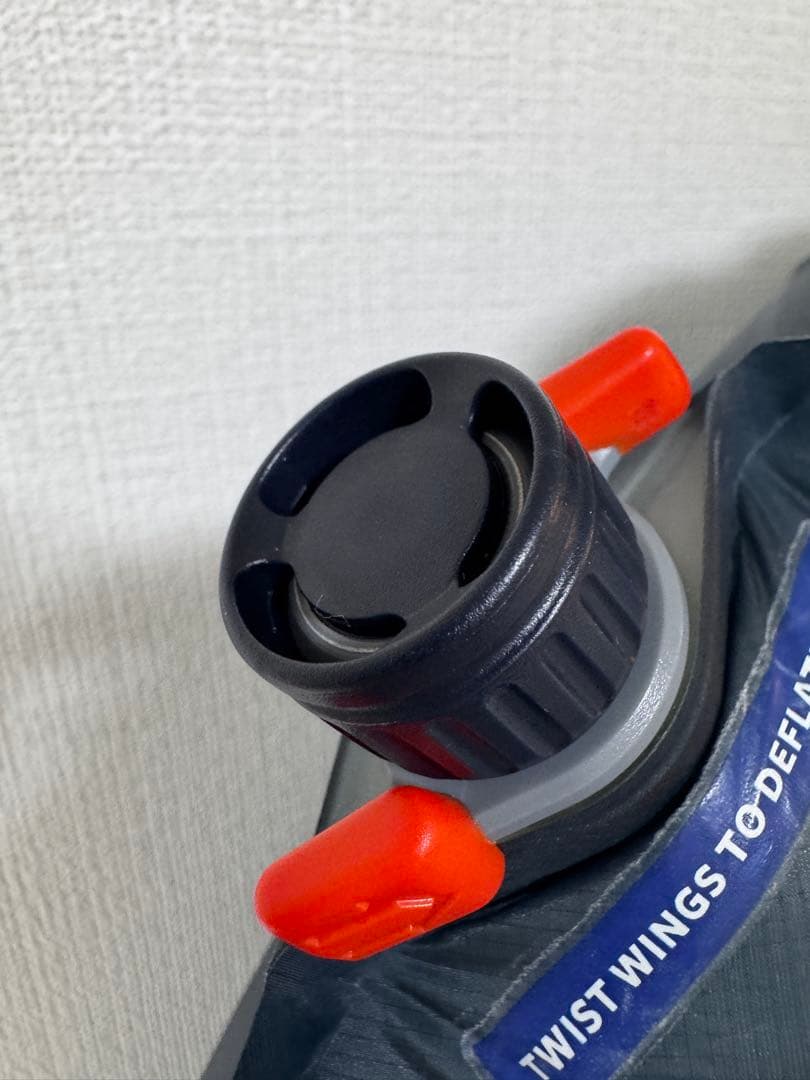 アウトドア寝具 THERMAREST NEO AIR UBERLITE small