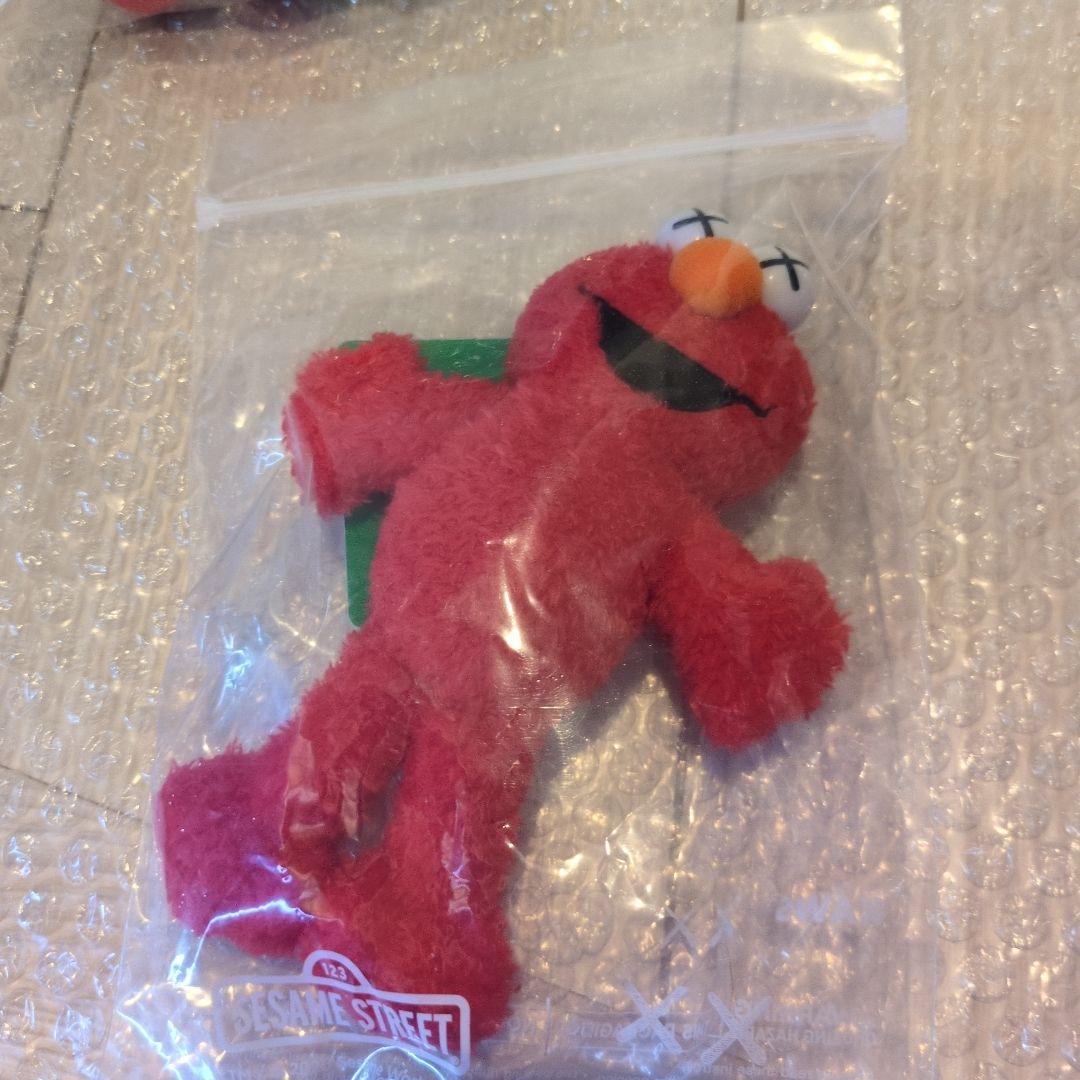 KAWS 　セサミストリート　ウォーターパレード　5体セット