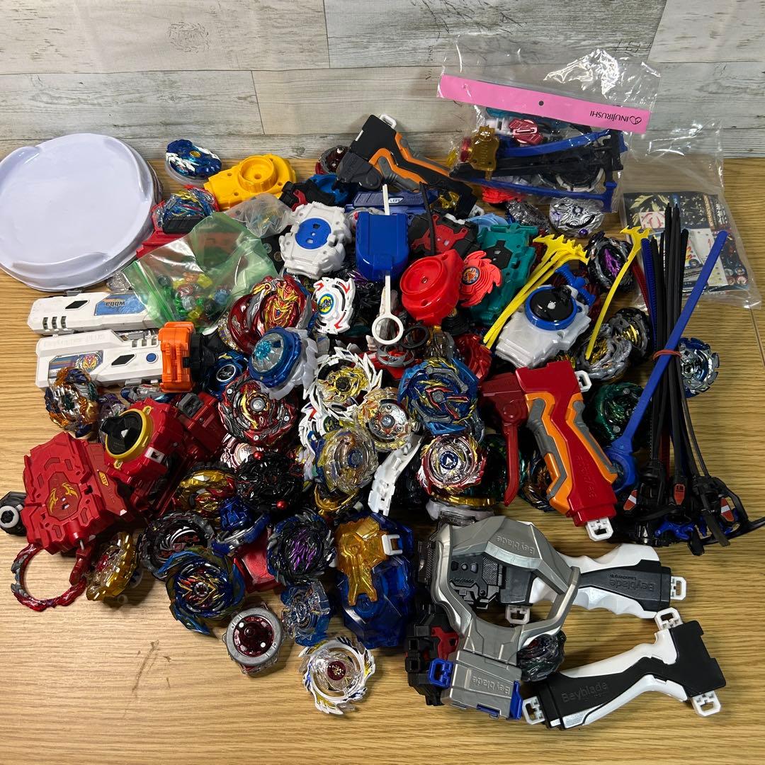 【ジャンク】 ベイブレード 多数 まとめ売り 詳細不明