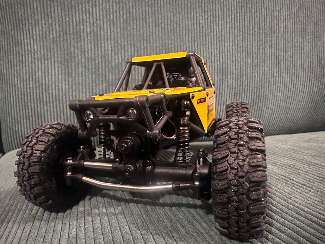 ucx2405PRO カスタム　高機能クローラー　ラジコン【出品してみました】