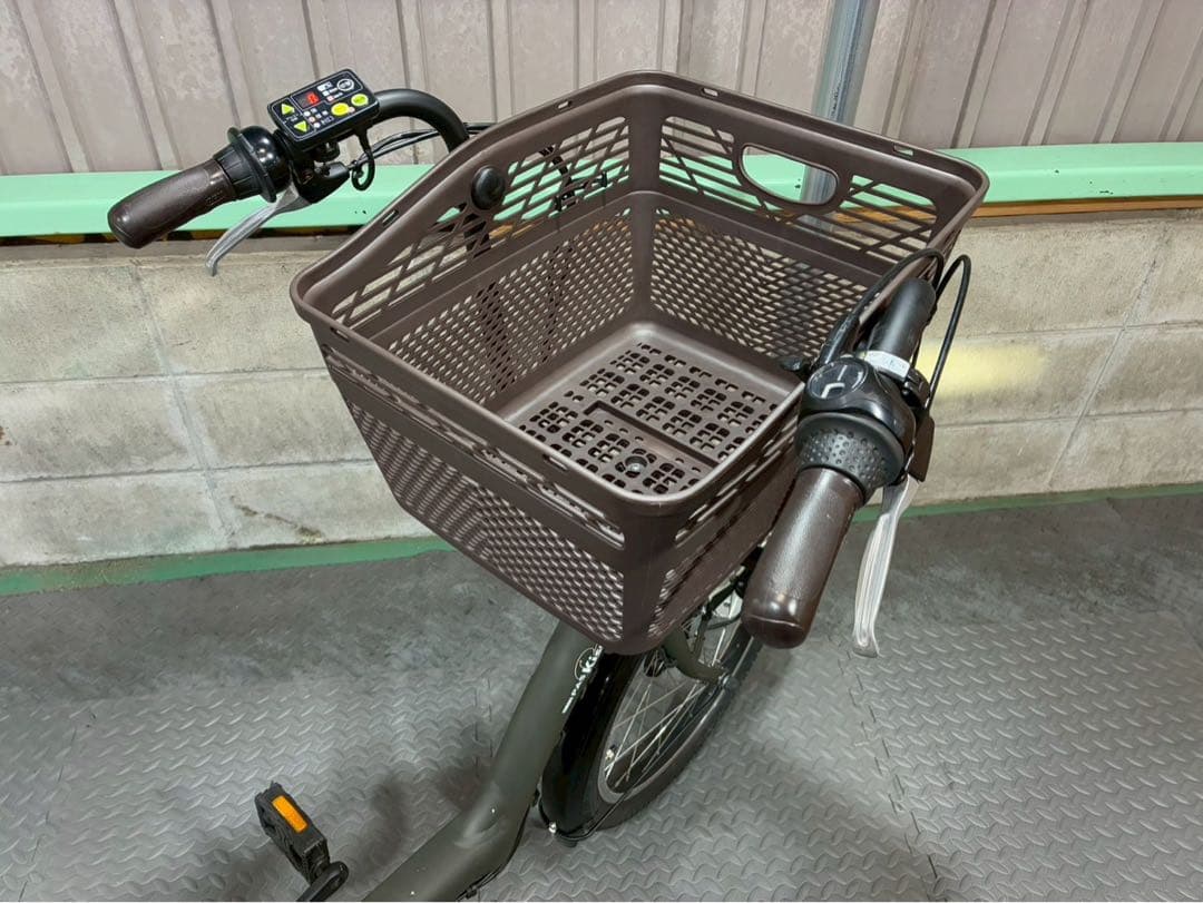№6847 電動自転車　ヤマハPASSkiss 20インチ カーキ