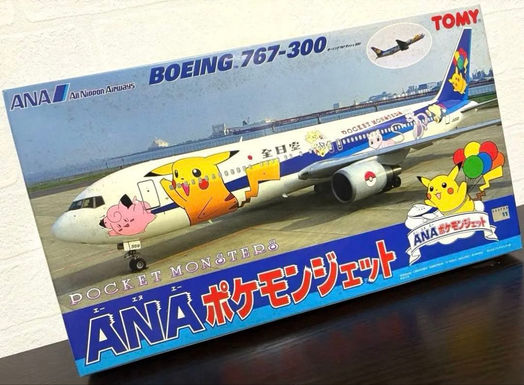 【未使用・レア】ANA ポケモンジェット 模型 ボーイング767-300