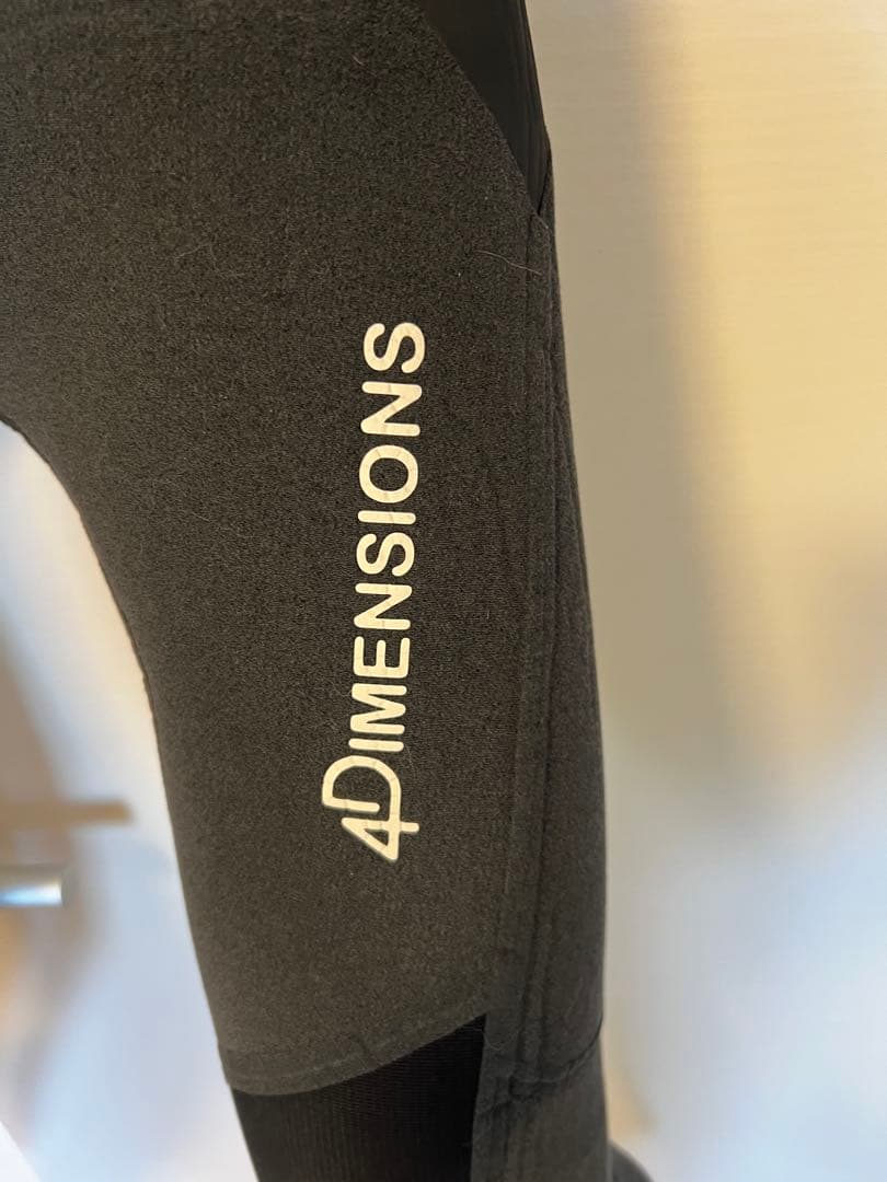 H*O様 4DIMENSIONS ウェットスーツ5㎜3㎜