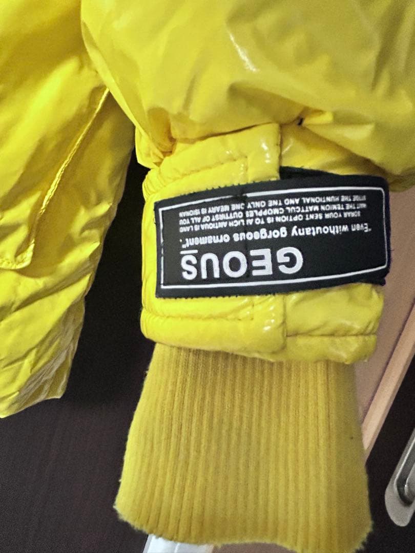 ✅ 価格が下がりました✅ フード付き ホワイトダックダウン 黄色　M